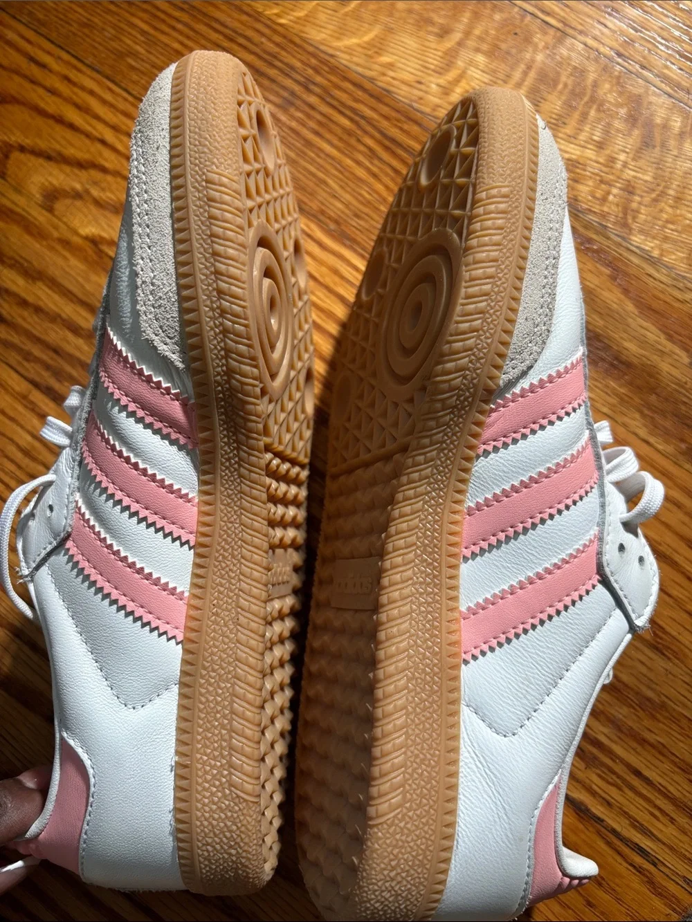 adidas low top